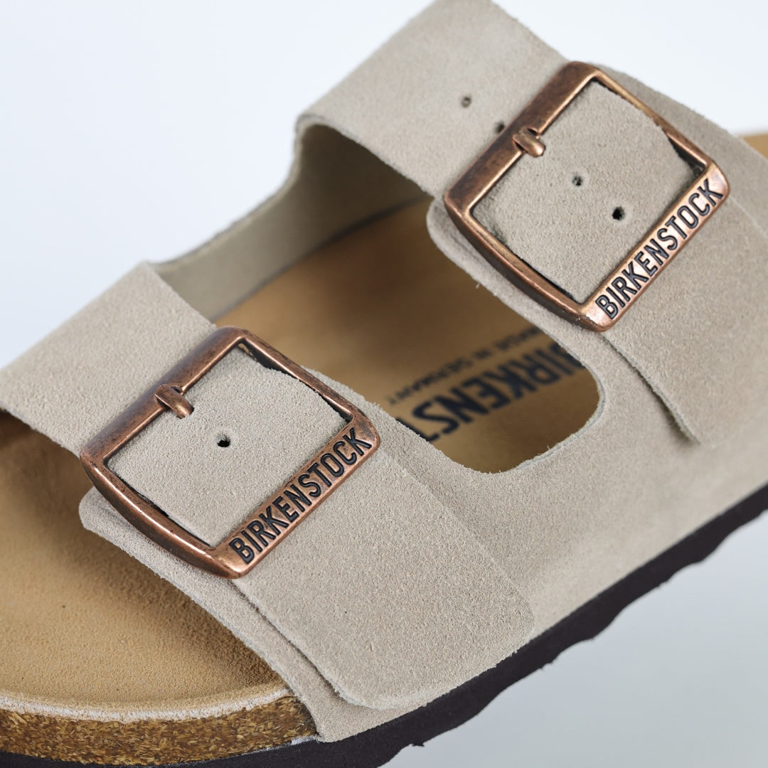 Sandália Birkenstock Arizona camurça