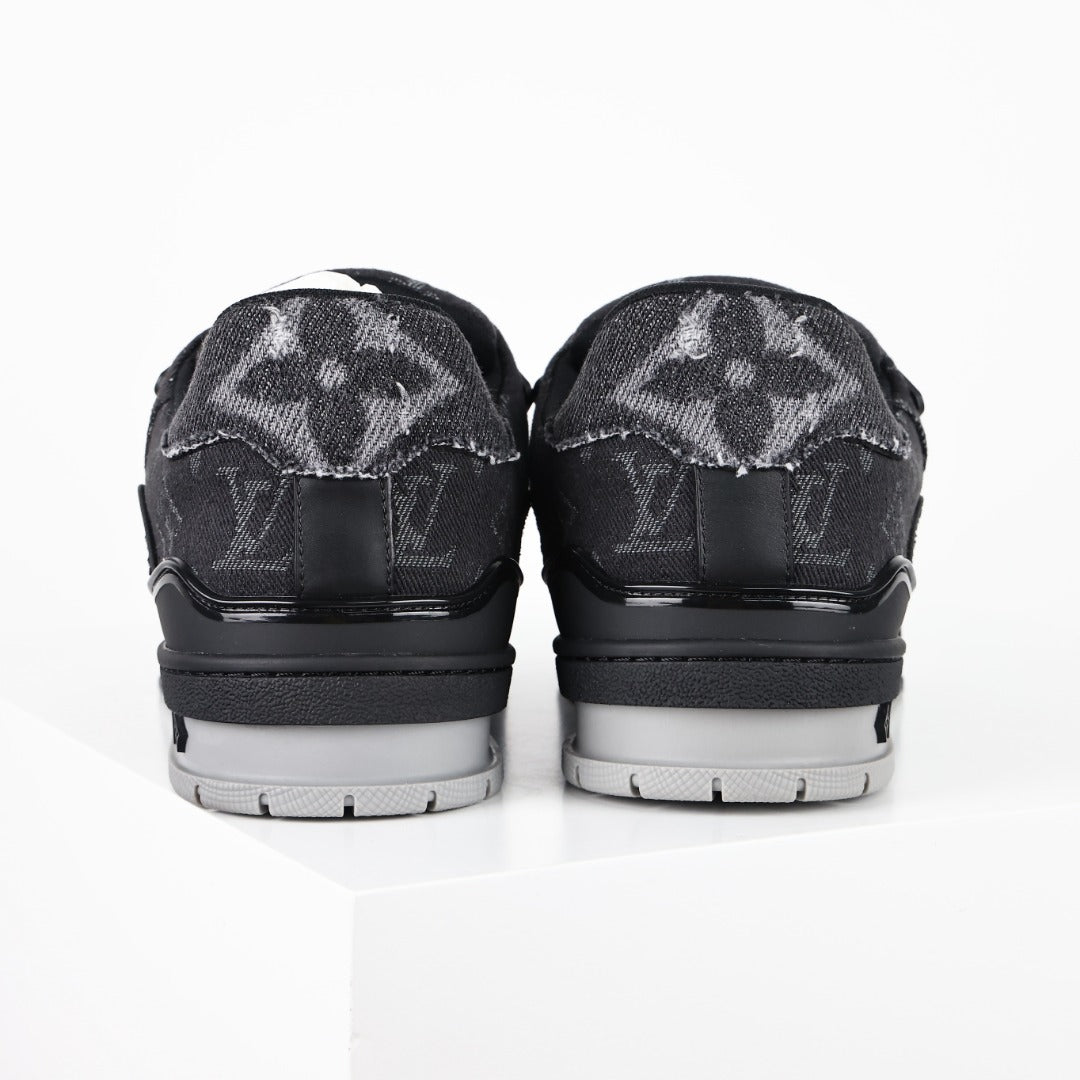 Tênis Louis Vuitton  Trainer Sneaker.