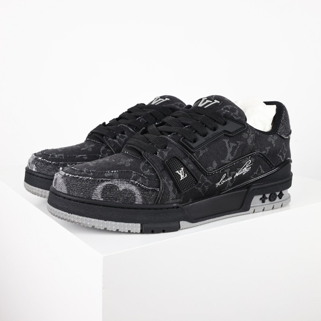 Tênis Louis Vuitton  Trainer Sneaker.