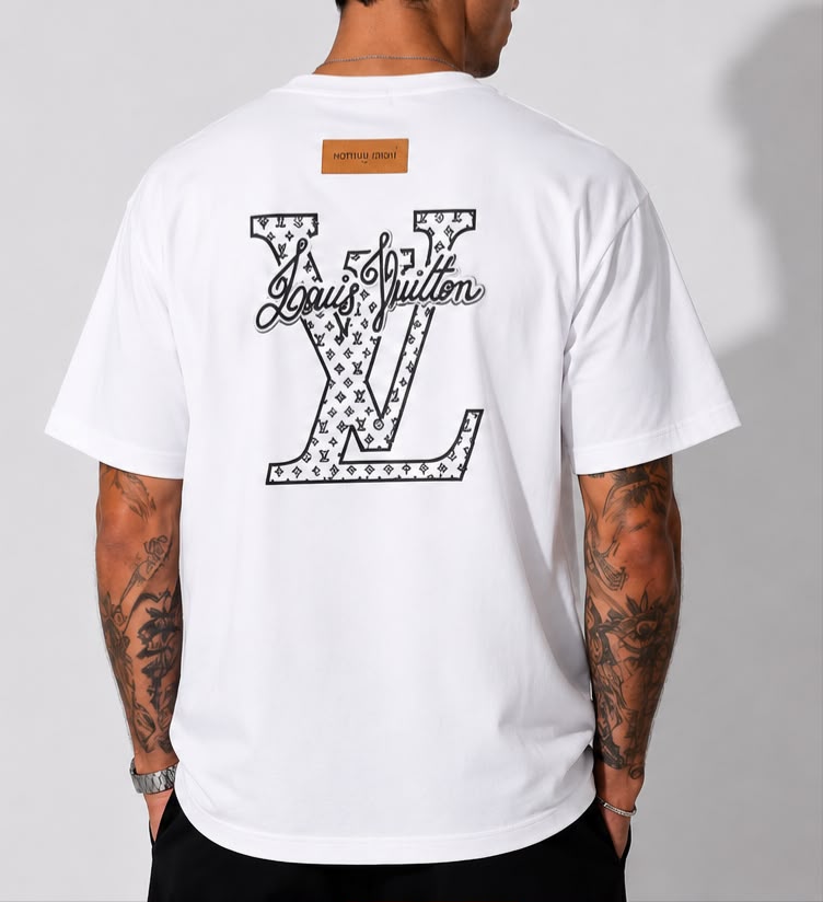 Camiseta Louis Vuitton Oversized Monogram Back Print