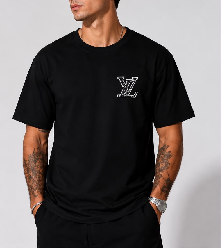 Camiseta Louis Vuitton Oversized Monogram Back Print